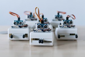 Sparky robotul autonom, controlat prin algoritmi sofware